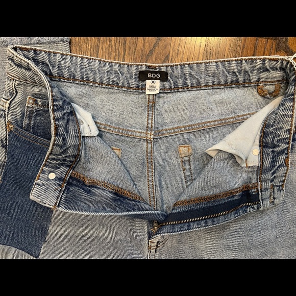 Urban Outfitters BDG Mom Highrise Washed Patchwork Blue Jeans - Picture 6 of 8